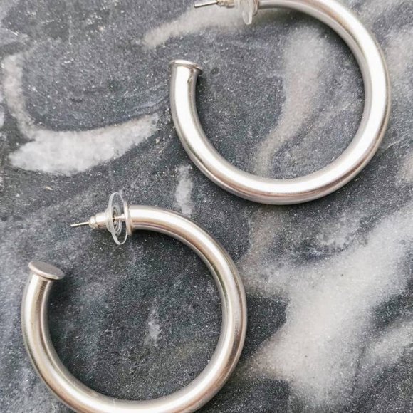 Tubular Hoops